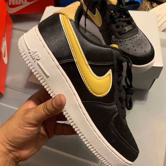nike air force 1 low satin